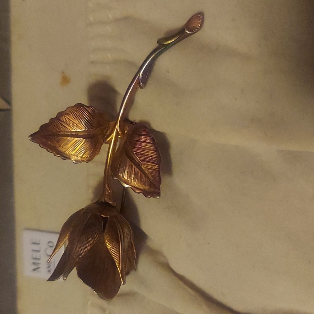 Gorg brassy / rose gold vintage rose pin by giovanni